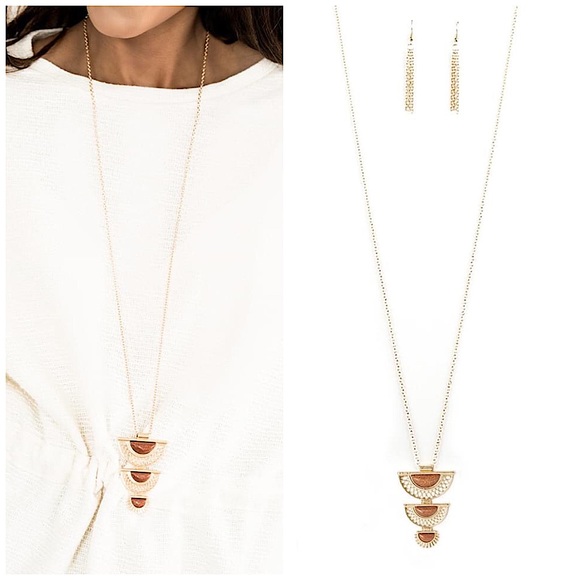 ❤️🔥5/$25❤️🔥 Serene Sheen Gold Necklace - Picture 3 of 5